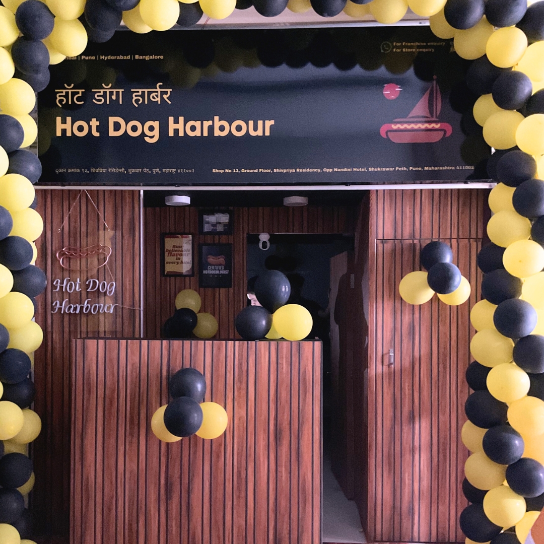 Hotdogs in Sukravar Peth